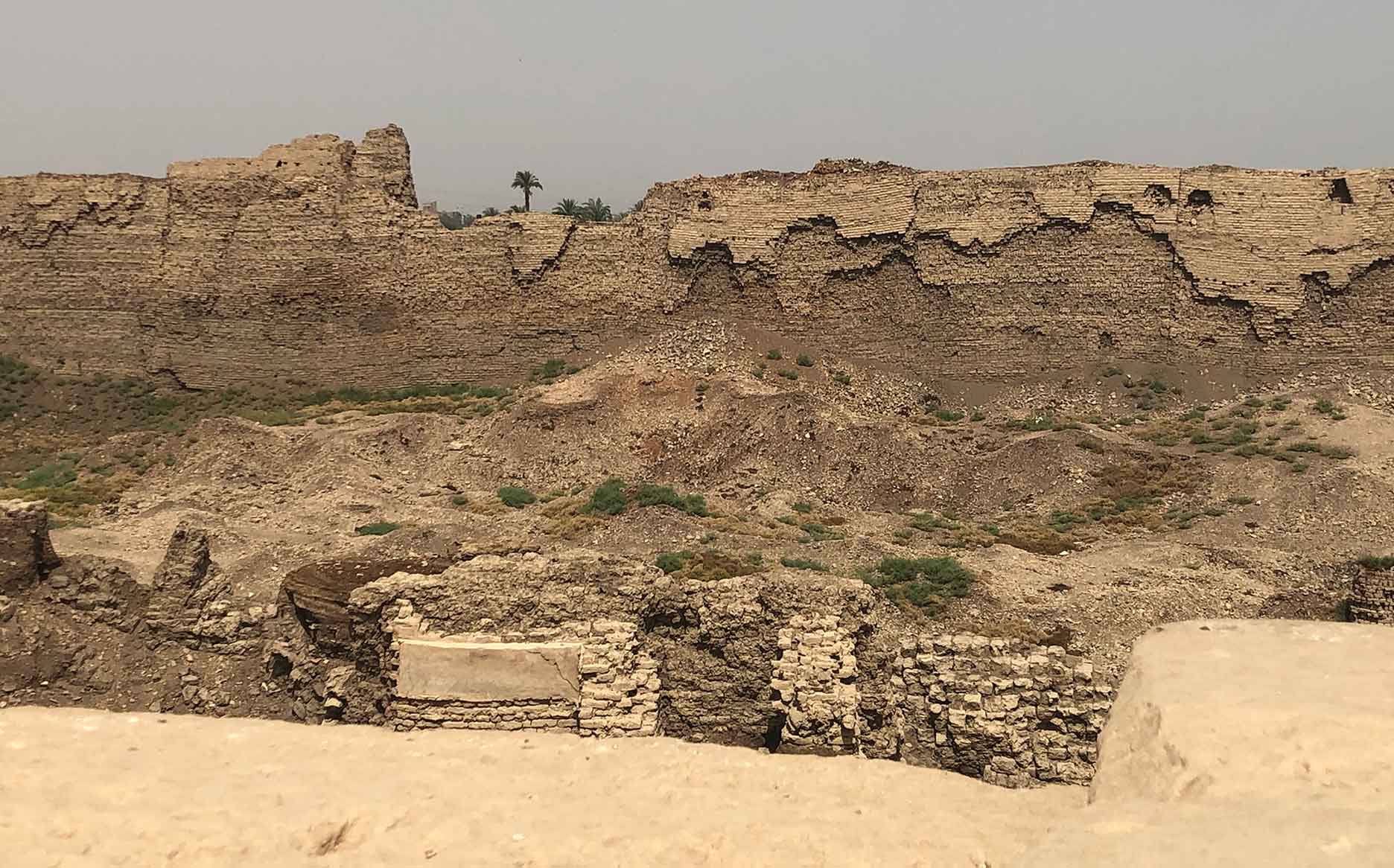 Image of mountians of mudbricks surrounding the temple of Denera